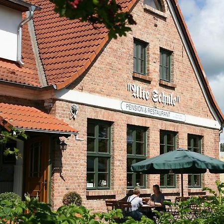 Pension & Restaurant "Alte Schule" Kluis Екстериор снимка