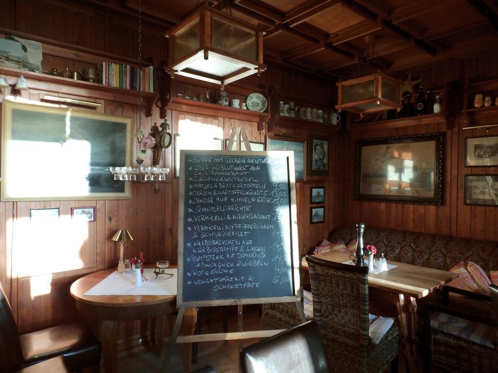 Pension & Restaurant "Alte Schule" Kluis Екстериор снимка
