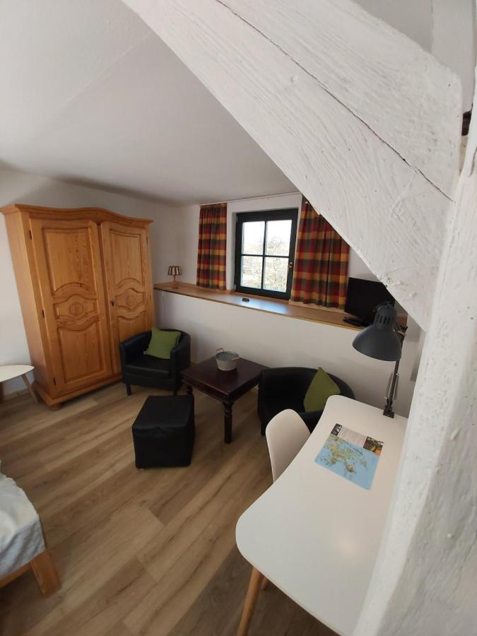 Pension & Restaurant "Alte Schule" Kluis Екстериор снимка