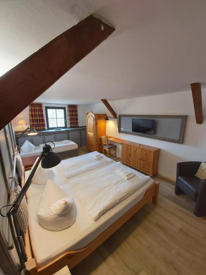 Pension & Restaurant "Alte Schule" Kluis Екстериор снимка