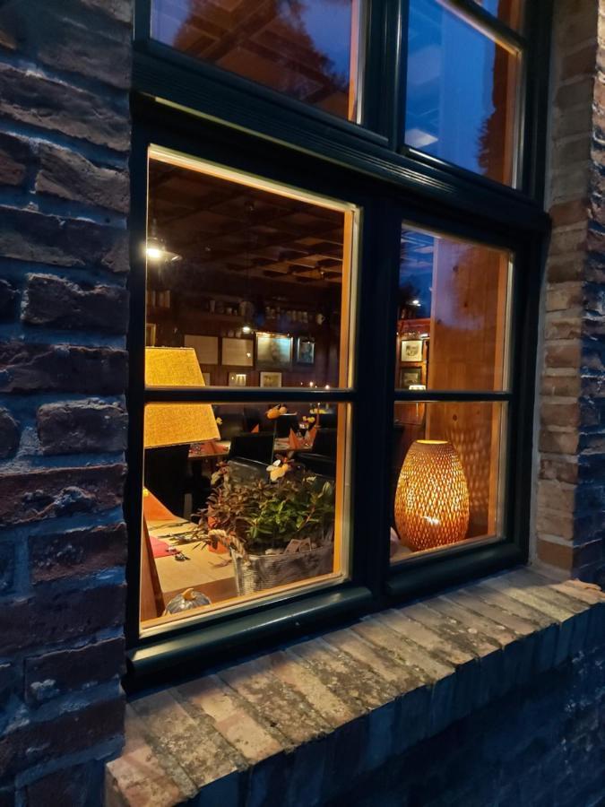 Pension & Restaurant "Alte Schule" Kluis Екстериор снимка