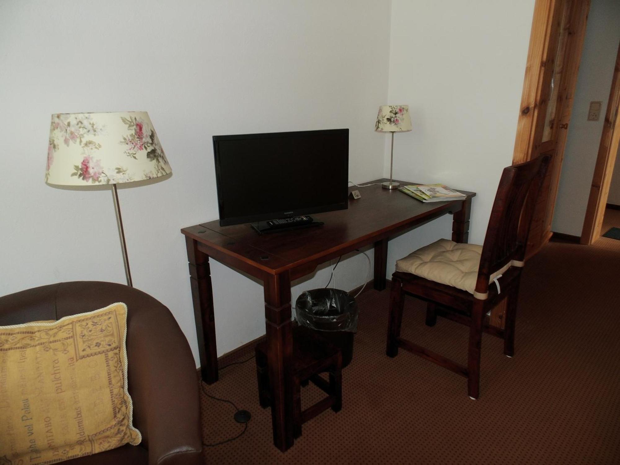 Pension & Restaurant "Alte Schule" Kluis Стая снимка